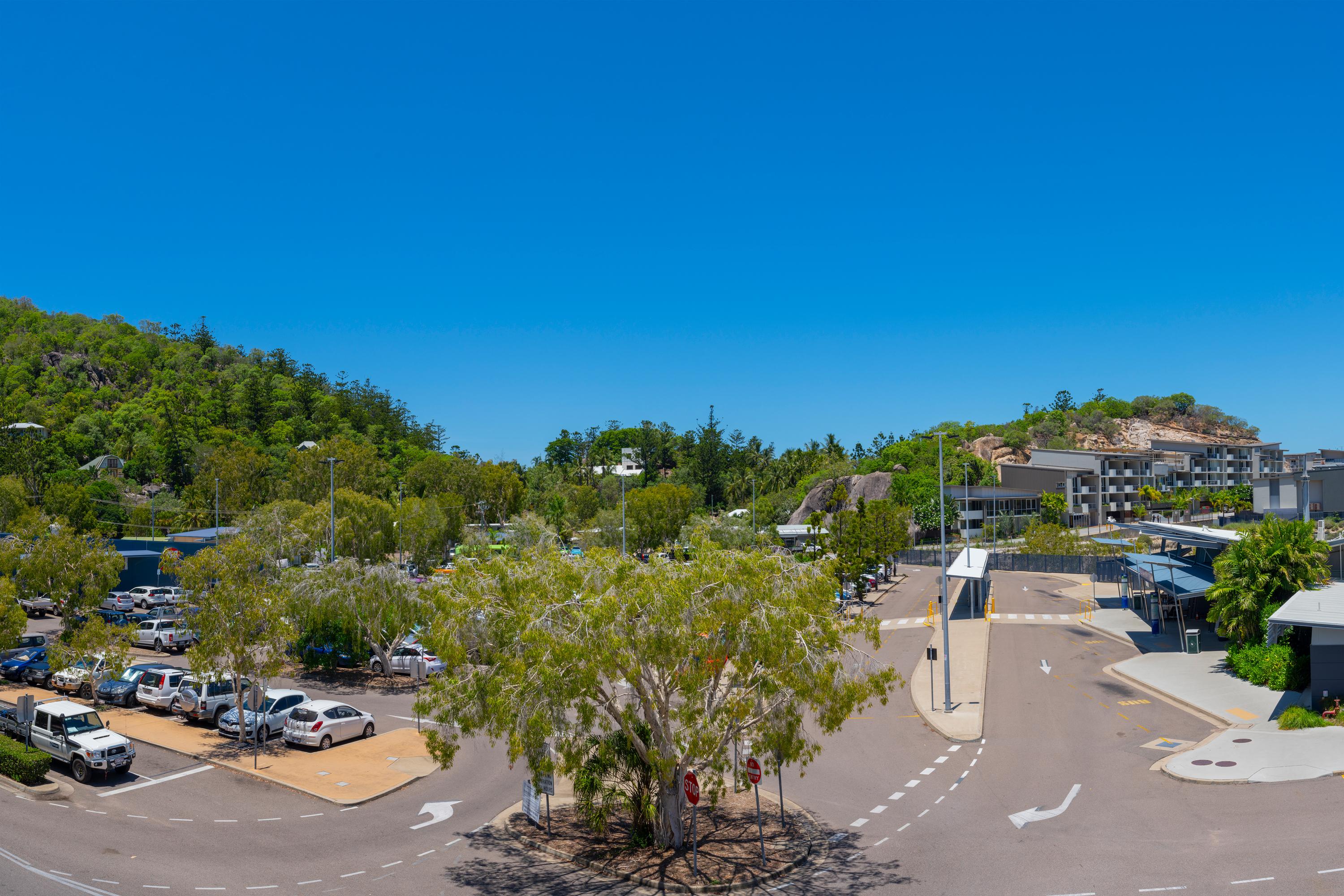 Peppers Blue On Blue Hotel Nelly Bay Ngoại thất bức ảnh Aerial view of the Village, 2016