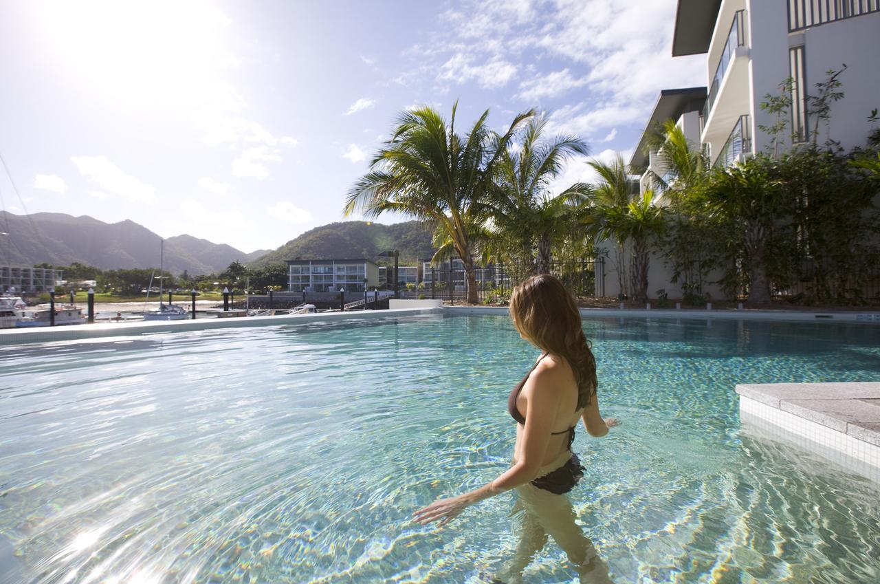 Peppers Blue On Blue Hotel Nelly Bay Ngoại thất bức ảnh Infinity pool at Peppers Beach Club Resort, Port Douglas, Queensland, Australia