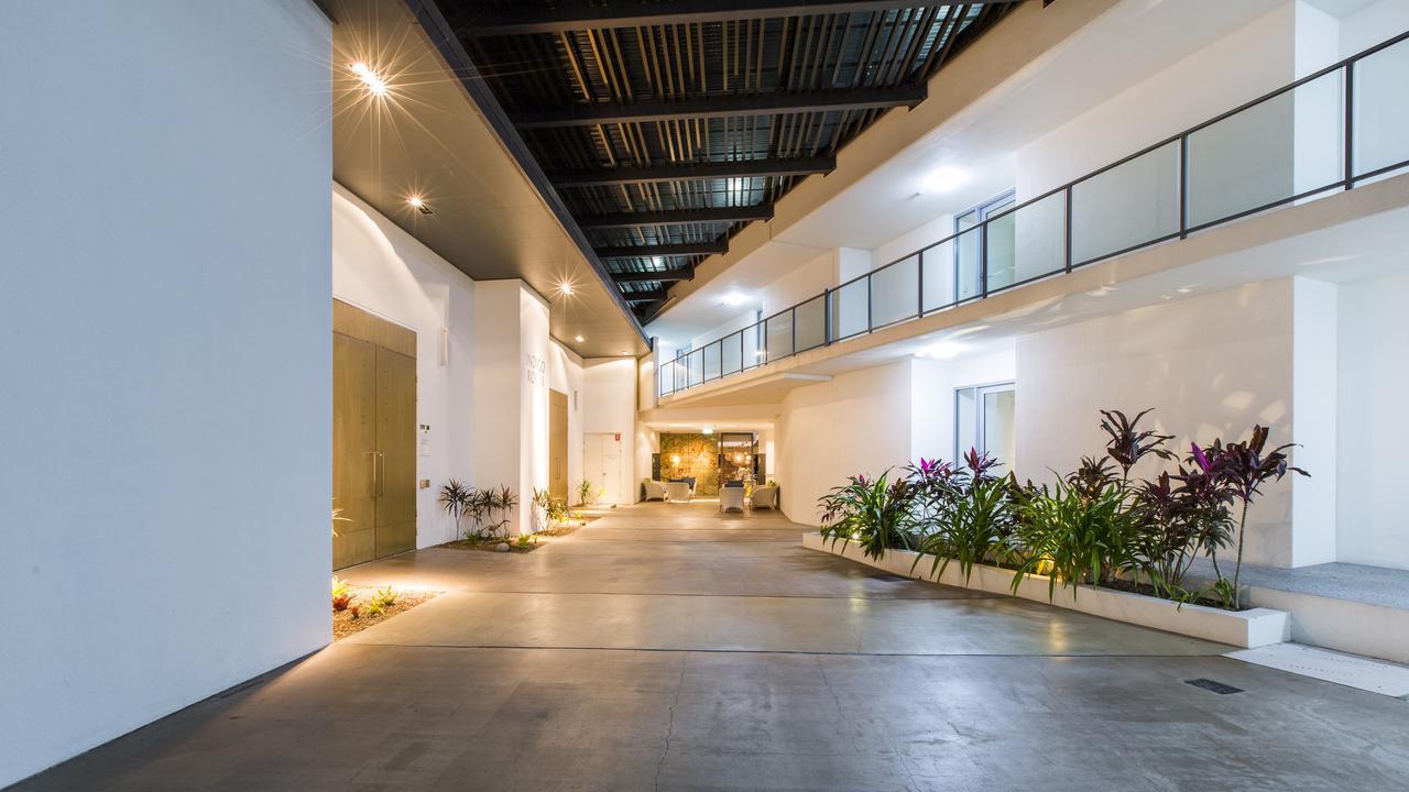 Peppers Blue On Blue Hotel Nelly Bay Ngoại thất bức ảnh Interior of the hotel