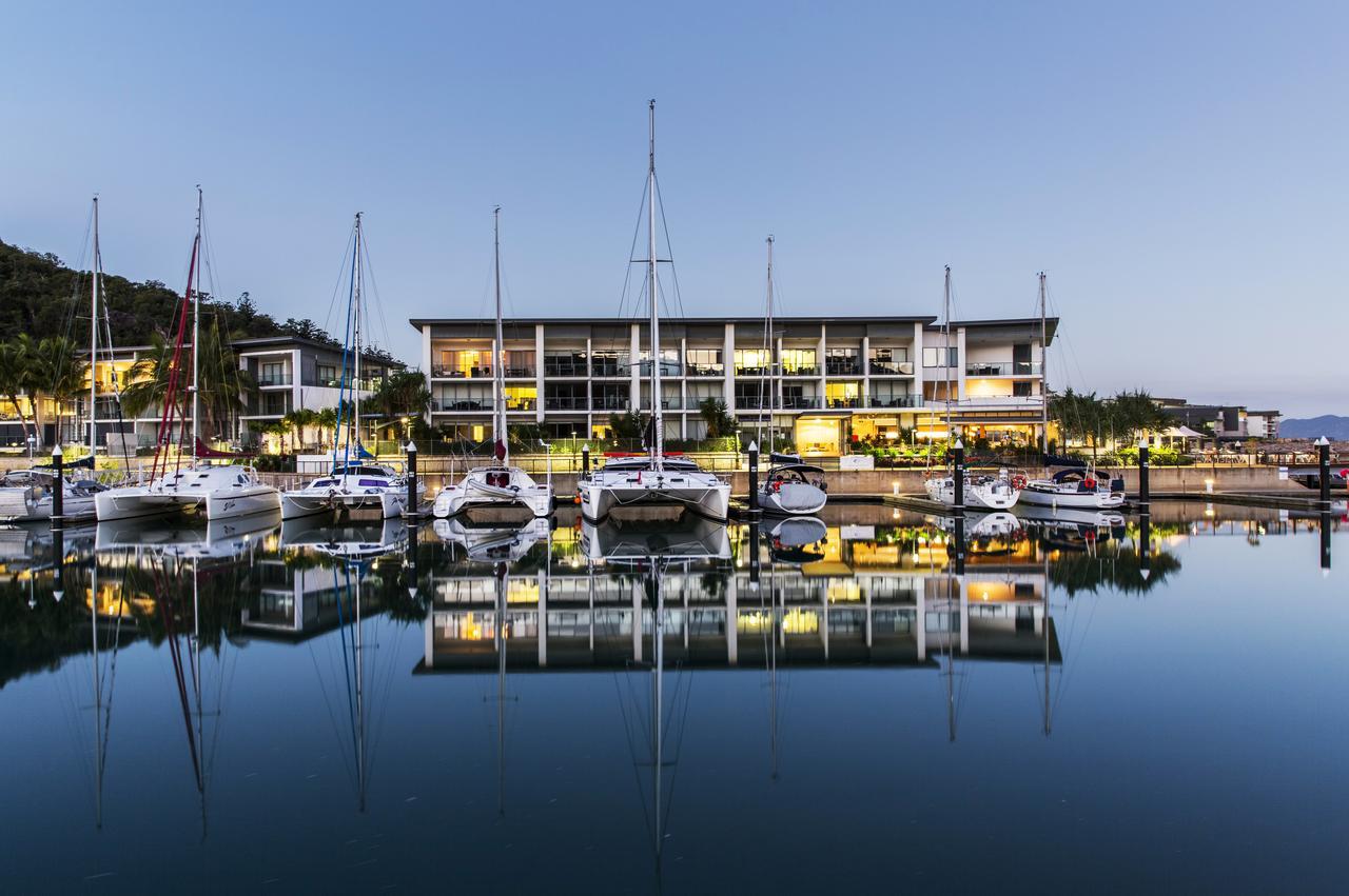 Peppers Blue On Blue Hotel Nelly Bay Ngoại thất bức ảnh The Marina Residences